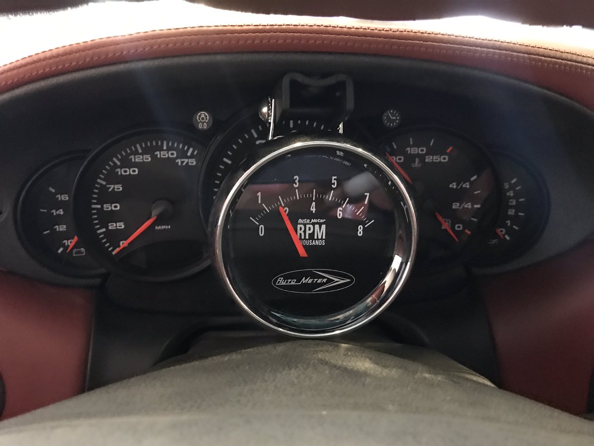 HooviesGarage tweet picture