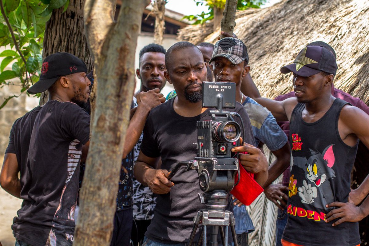 sholaanimashaun's tweet photo. Directed @iam_konstant video . See 1st 30 sec https://t.co/fK6VxzT8hW &amp; the BTS video   https://t.co/bTEqgx8na1 . Pls rt https://t.co/5snVW81FfF