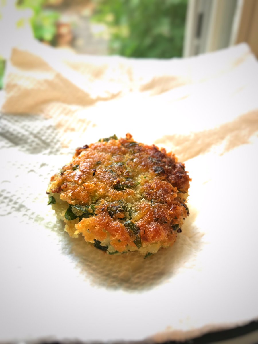 neimoyer's tweet photo. @Sabra In fact, I made some falafel too. Next up: trying to make some musaqaa. #palestine #gazakitchen @gazamom https://t.co/e7wsyRb6Gq