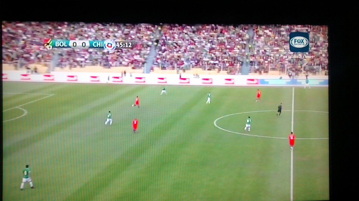 iosuzarte's tweet photo. Llegando de la U! Ahora a ver #LaRojaxFOX El 2do tiempo sale el gol!! https://t.co/pE8Yce8fWy