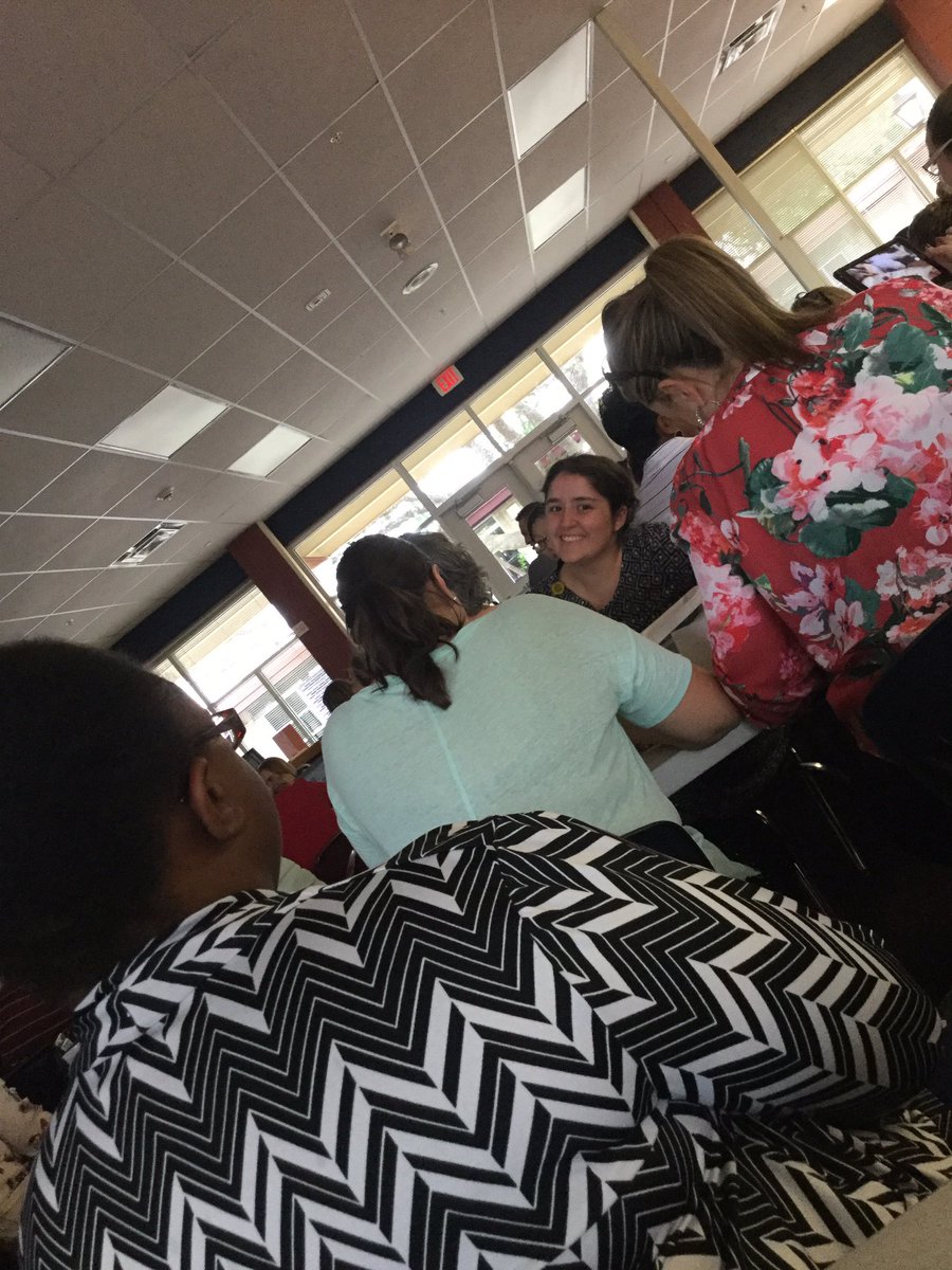 Elsa_S_Garcia's tweet photo. Good times at CNE #cnepawsup https://t.co/F0B8gf3zr7
