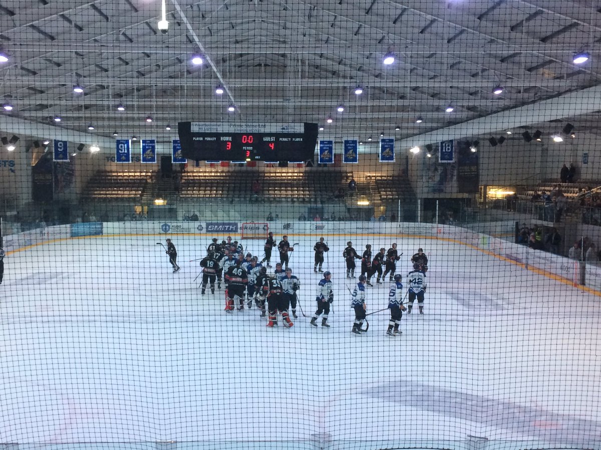 Fun night watching @MKLightning with the <a href="/BadmintonEnglnd/">Badminton England</a> talent squad. They weren't lucky mascots though. Lost 4-3. Next time MKL.
