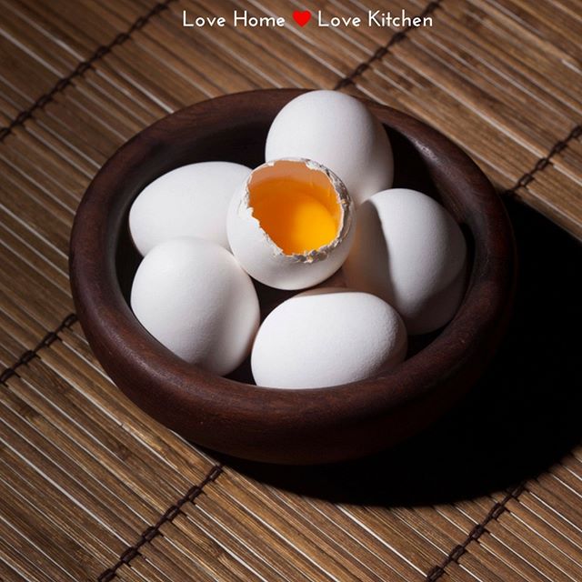 Don't you just love the way truly fresh eggs look in a bowl after you crack them?