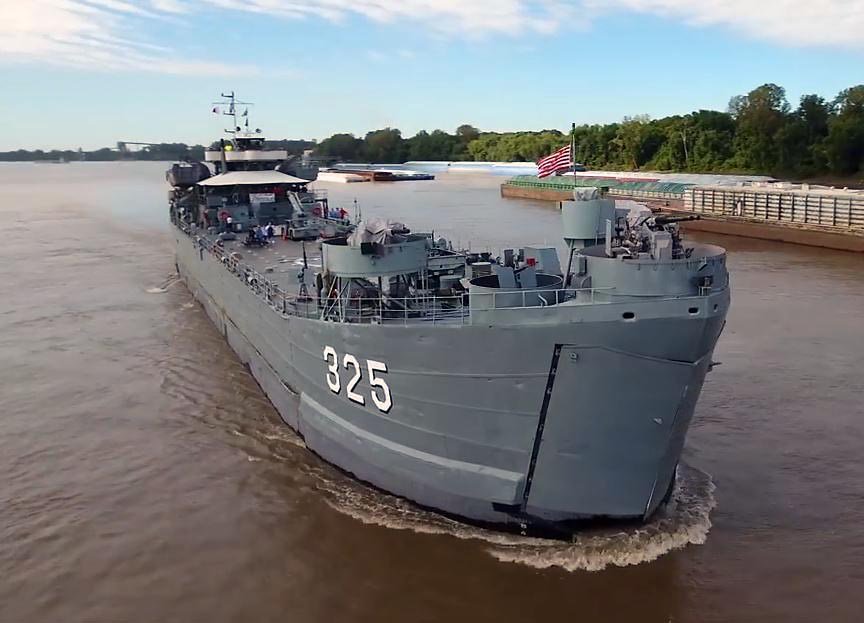 Clarksville_TN's tweet photo. #USSLST325 arrives in #Clarksville Wednesday, September 6th #clarksvilletnโฆ https://t.co/Fa6DyqX5UK https://t.co/IMYXGBpSM9