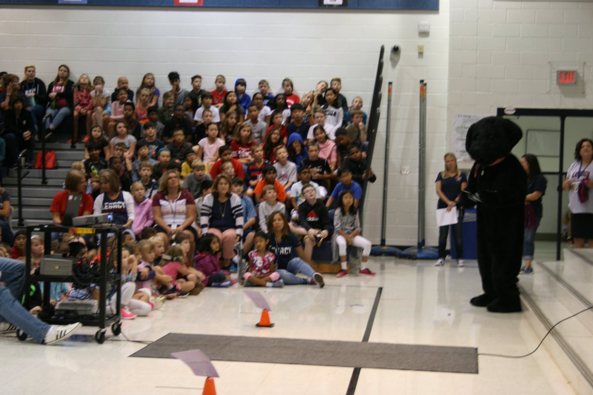 LCPSLegacy's tweet photo. We had an amazing pep rally to kick off the year this past Friday! #legacyschoolspirit #legacyes #BARKrules https://t.co/4G8WfOsjjc
