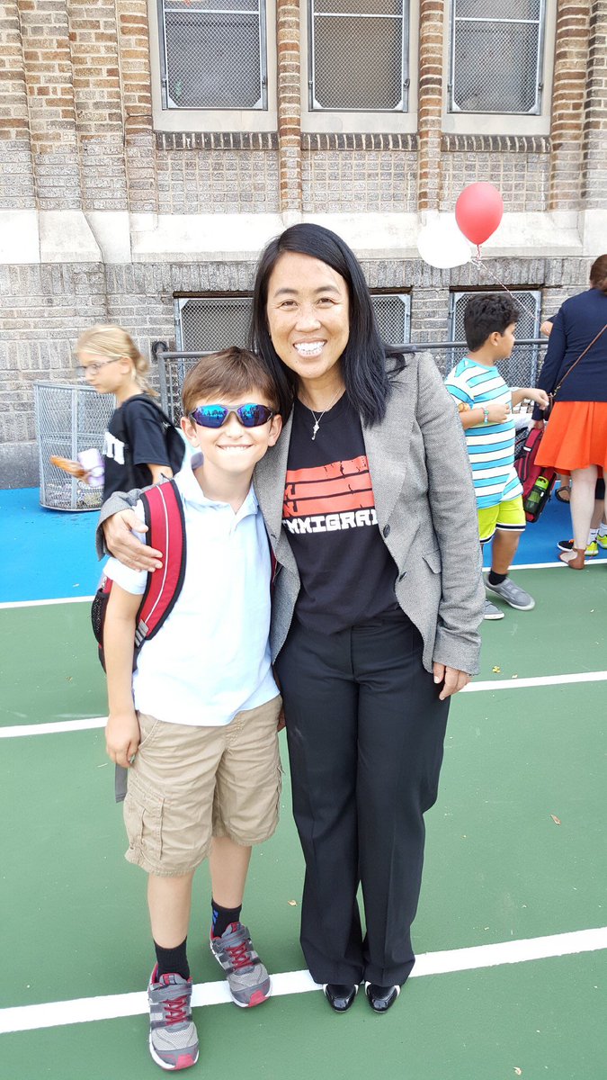 HelenGymAtLarge's tweet photo. A brand new schoolyard and a rousing end to the 1st Day of school! Thank you Meredith School! #PhlEd https://t.co/ZIYwDmaL7m