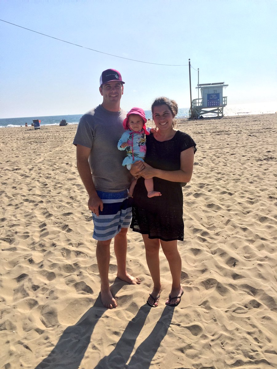kbt_joy's tweet photo. #HaileyGrace loved the beach! The adventures with this little one are endless. My heart is full! https://t.co/dpIE0oyrbG