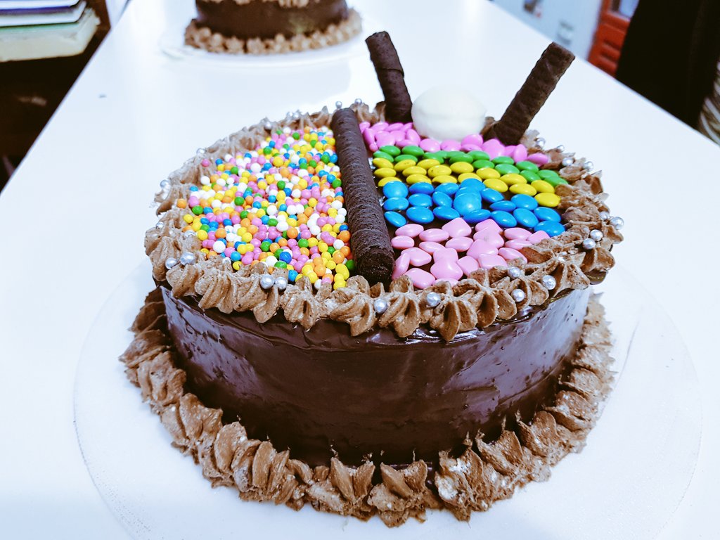chekambapy's tweet photo. #Torta de #chocolate de #Chekamba
Whatsapp 0982451864
#villahayes #tortadechocolate #gateau #cake #Paraguay #chaco #reposteria #ケーキ https://t.co/fNzKyi1Bhq