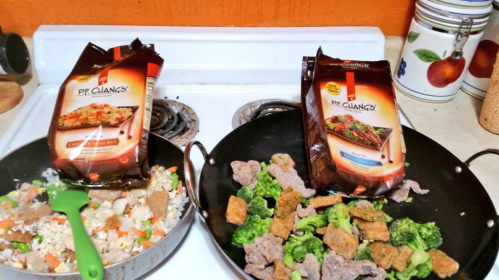 kylulah's tweet photo. always hear you incorporate #pfchangs but don't have any around. figured I'd try the frozen meals and call it a fair attempt @RadioBethany https://t.co/Be60CnQhUI