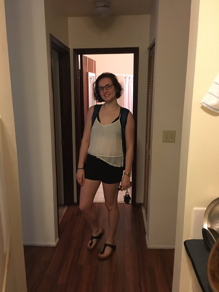 elinorus516's tweet photo. First day of school and I am defiantly not serving looks #Cornshit https://t.co/wOtNyZPEK1