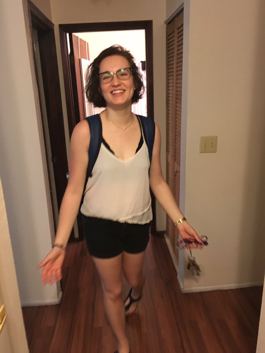elinorus516's tweet photo. First day of school and I am defiantly not serving looks #Cornshit https://t.co/wOtNyZPEK1