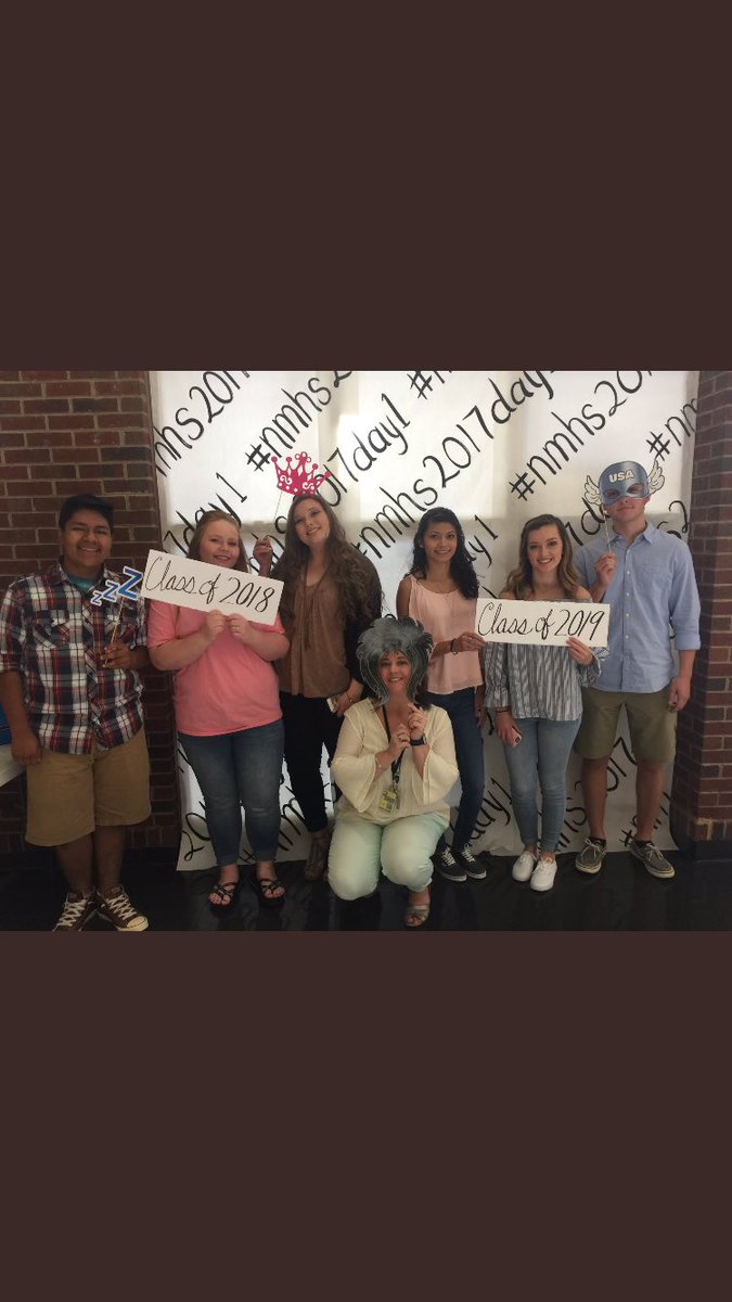 Antonia_Marie29's tweet photo. #nmhs2017day1 https://t.co/P2ks3LyN1i