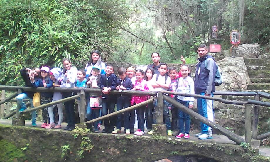 bomberos_merida's tweet photo. 2/2 nuestros bomberitos al plan vacacional para su disfrute y recreación, que bastante se lo merecen y disfrutando de su #MeridaInolvidable https://t.co/w6iLZUdmPz