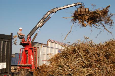 Debris contractors are on the ground in the city and working in the City of Dickinson...  facebook.com/CityOfDickinso…