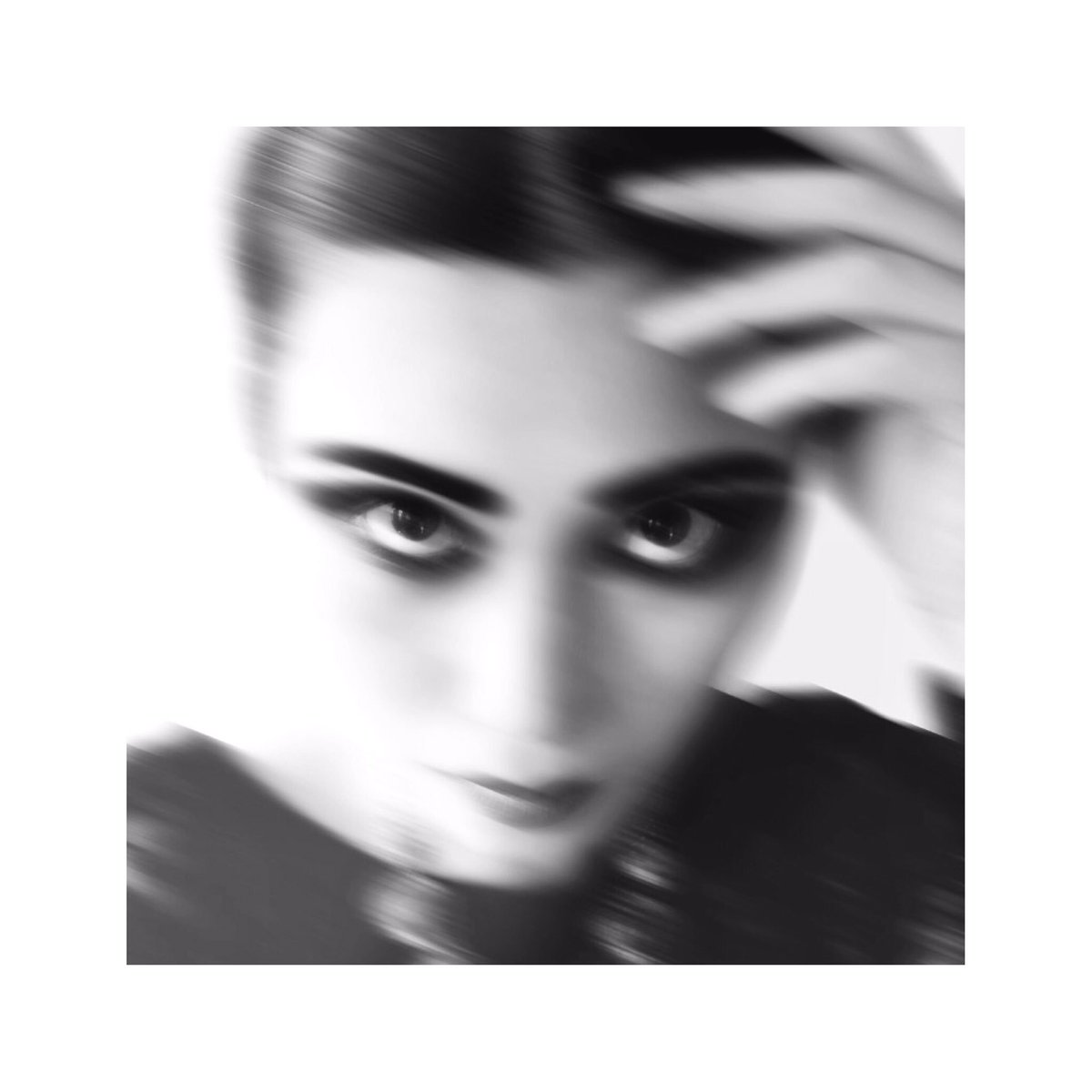GoldM_image's tweet photo. Black and White Fashion #bnwphotography #bnwfashion #blackandwhite #blackandwhitephoto #photography #fashion #photo https://t.co/x4Jut1Gaau