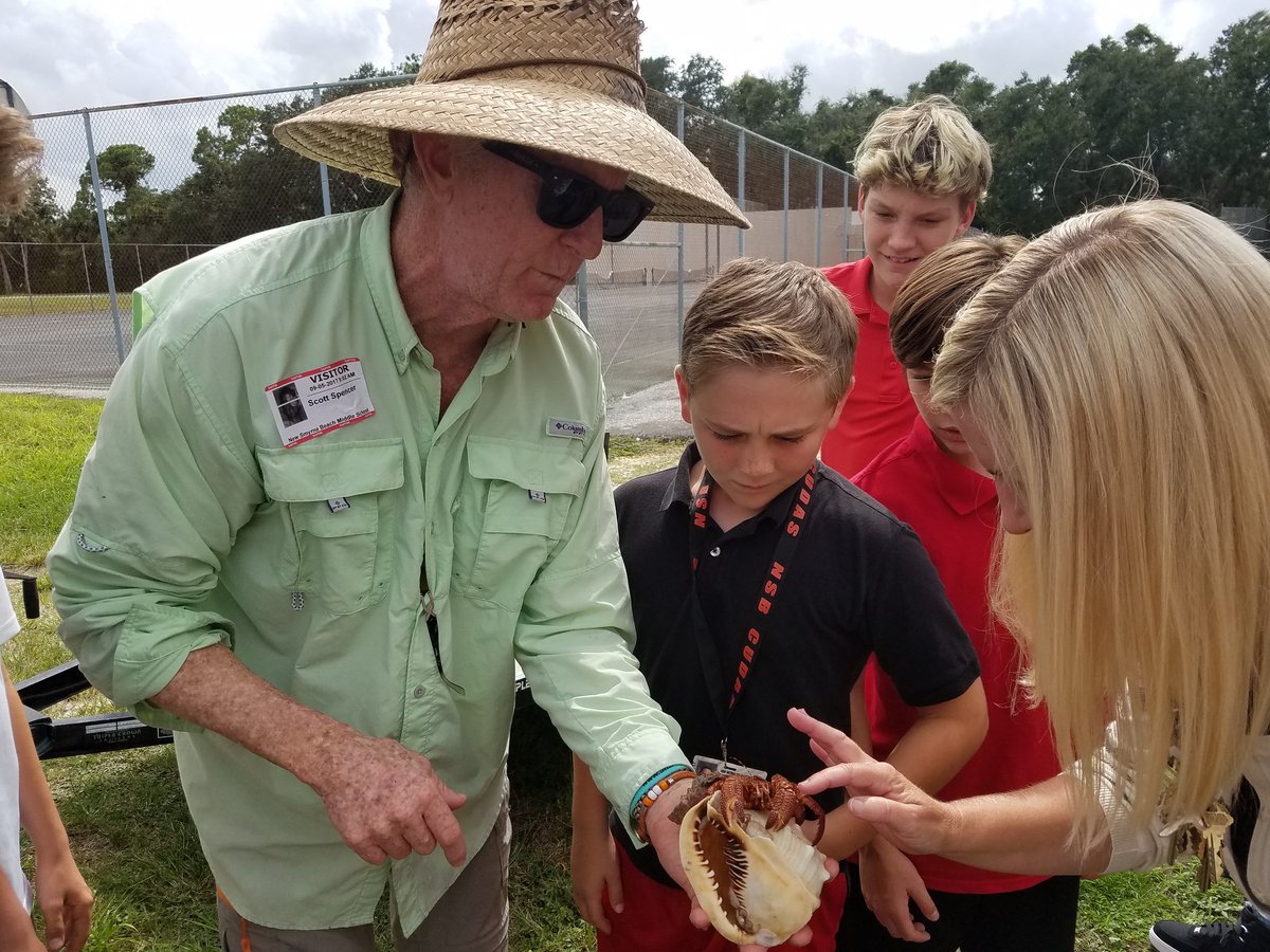 AmyCarey79's tweet photo. Hands-on learning with some of Florida's marine life in Outdoor Pursuits class today. #NSBMS https://t.co/N8sy8TJr1e
