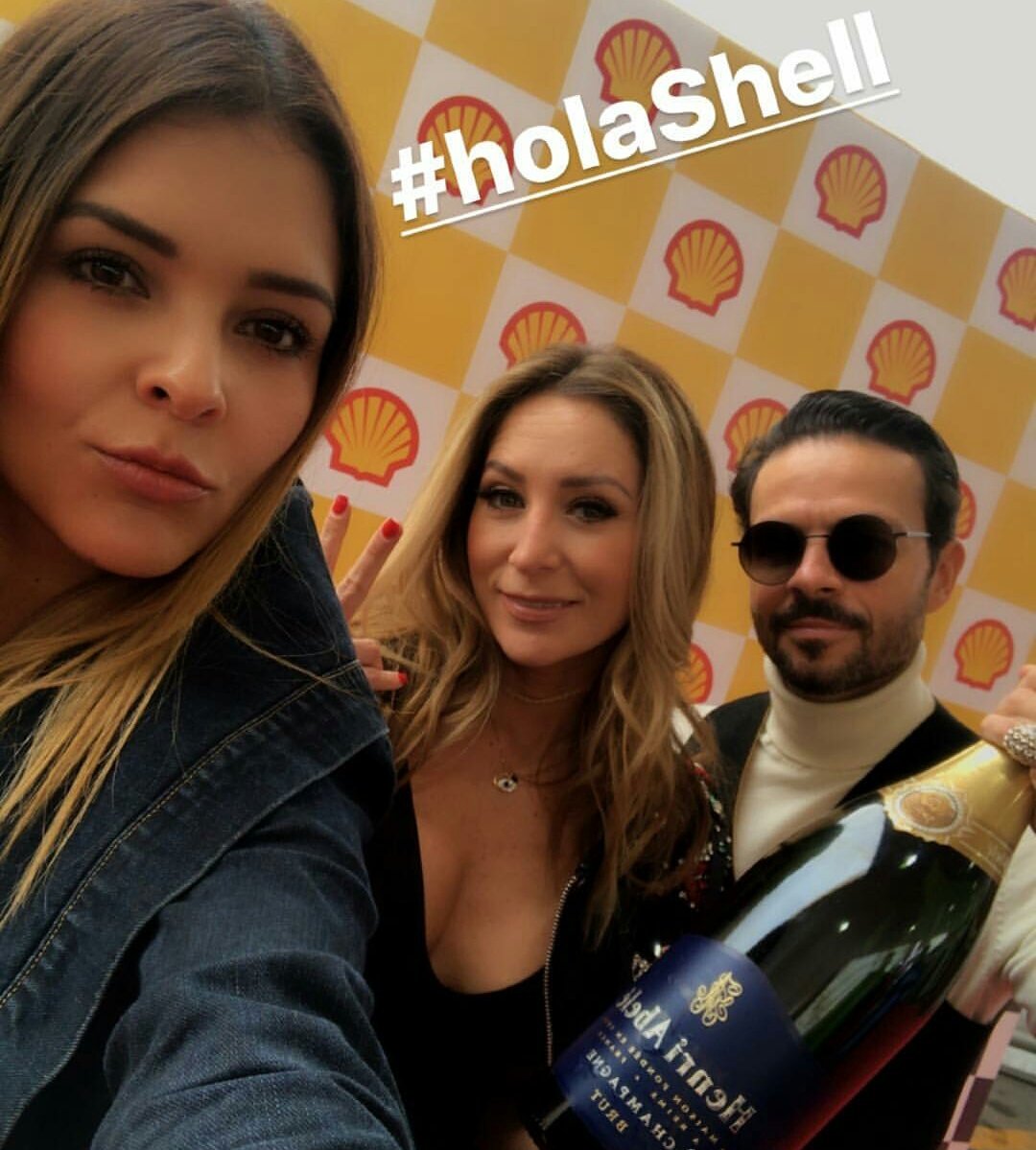 GrettellV_Arg's tweet photo. Evento - #holashell #makethefuture #shellmexico ⛽💥🇲🇽 https://t.co/7GuXHiG3yc