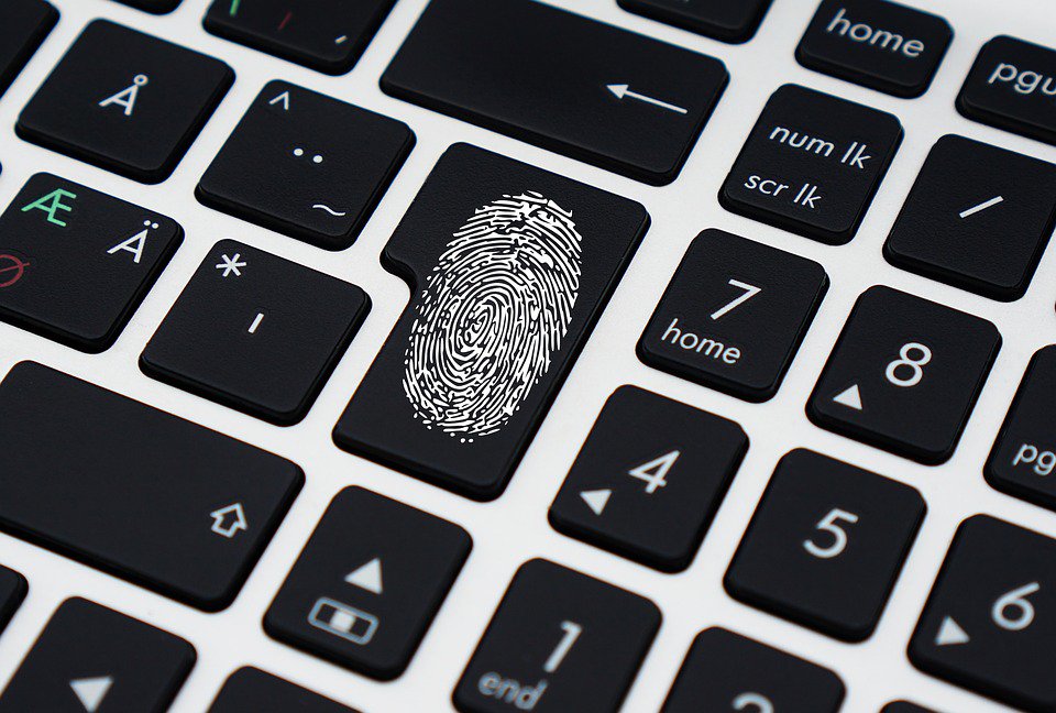 Veja 7 dicas de segurança para PCs e smartphones, segundo um ex-diretor do FBI: bit.ly/2wzETvY