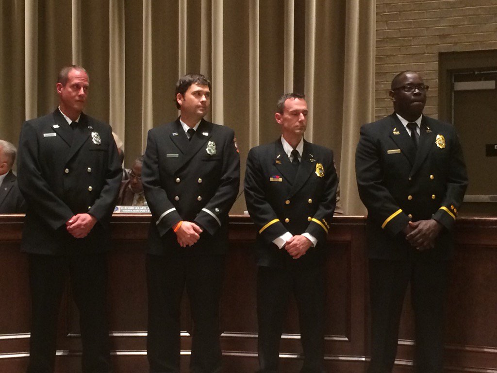 CityofWR_PIO's tweet photo. City Council Meeting: WRFD Valor Awards https://t.co/kpqroYXfBg