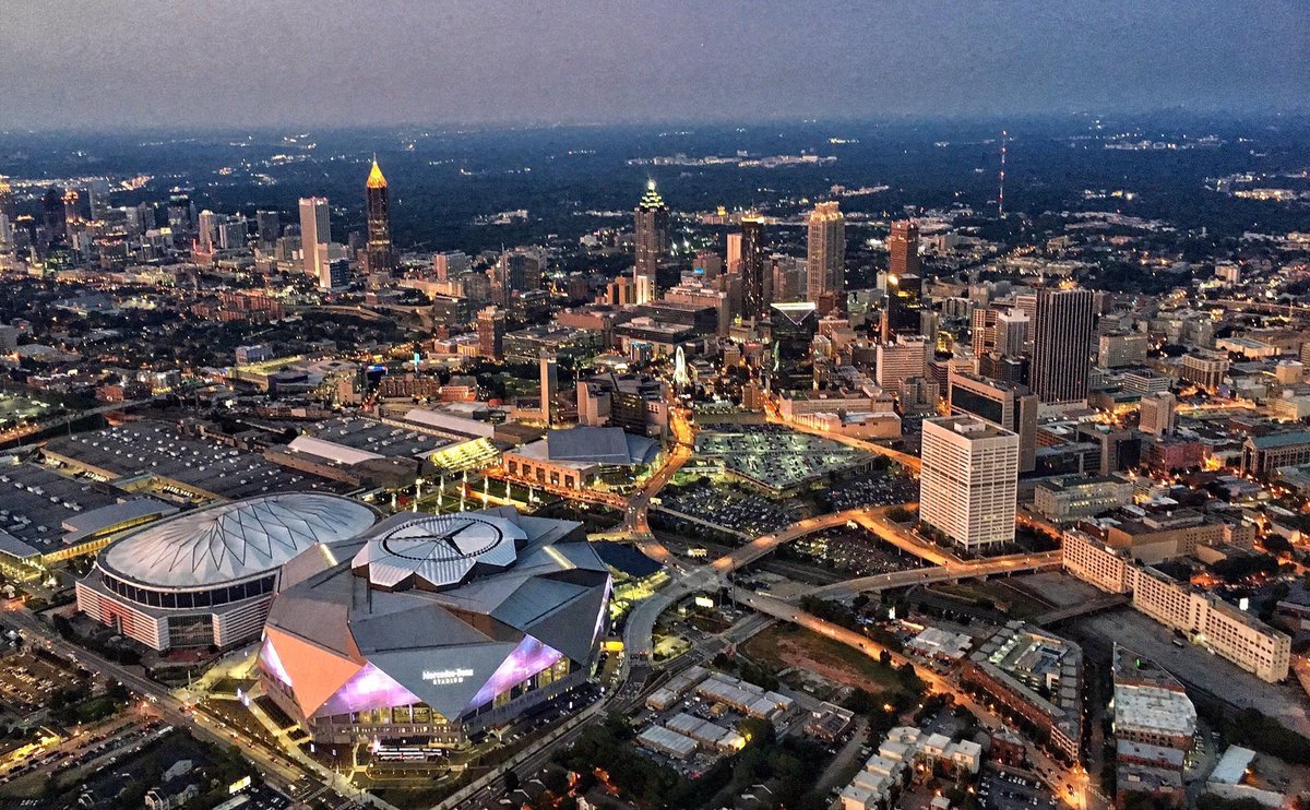 JCInDaCut's tweet photo. This The Best City ❤️ https://t.co/M41s0Yd2G3