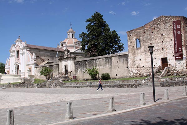 NotiCanalDos's tweet photo. #AltaGracia  llamado a concursos de Directores de Museos Nacionales. Buscan cubrir 10 puestos @museoestancia + info https://t.co/Y4ZuGqweSx https://t.co/2zH1wCrS44