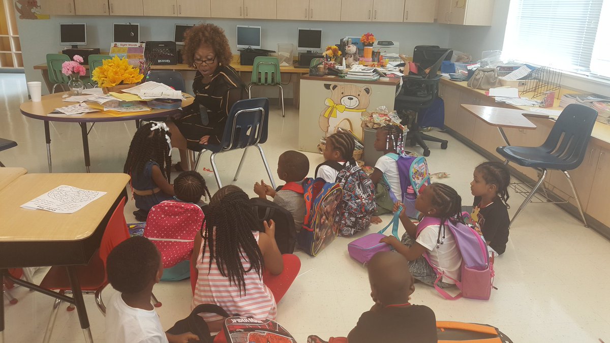 BrightonVA's tweet photo. Kindergarten had a great first day!! @ebracyPPS @PortsVASchools @cardellpatillo @terrica_newby @SchoolSZ #PPSFirst https://t.co/R1OK5DM7tW