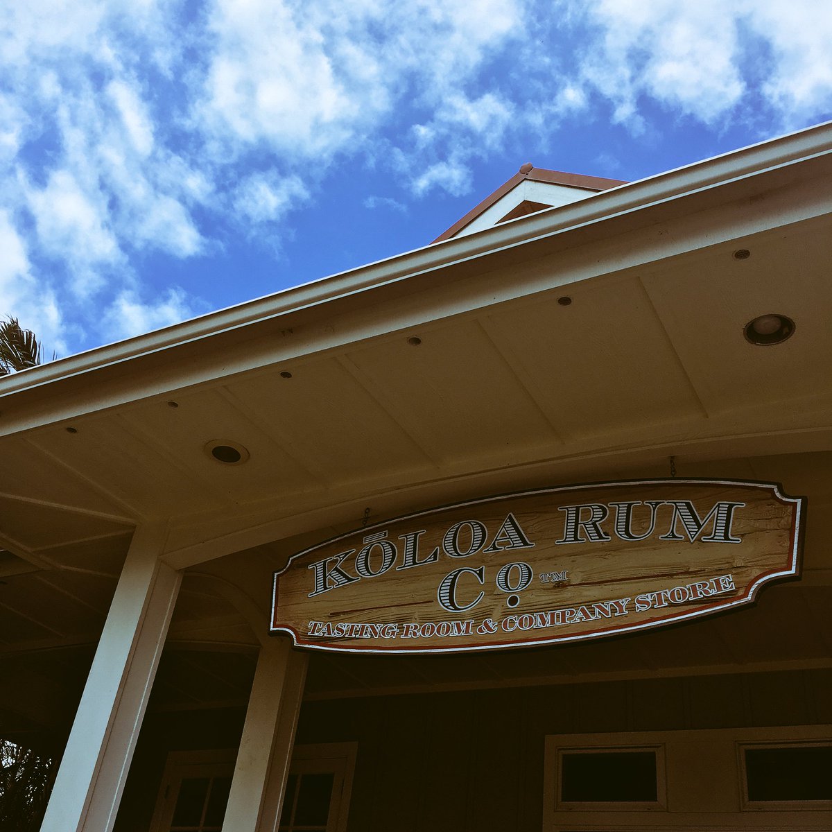 Broadening our horizons <a href="/KoloaRum/">Kōloa Rum Company</a> on Kauai. Always like meeting new folks from the craft beverage industry.