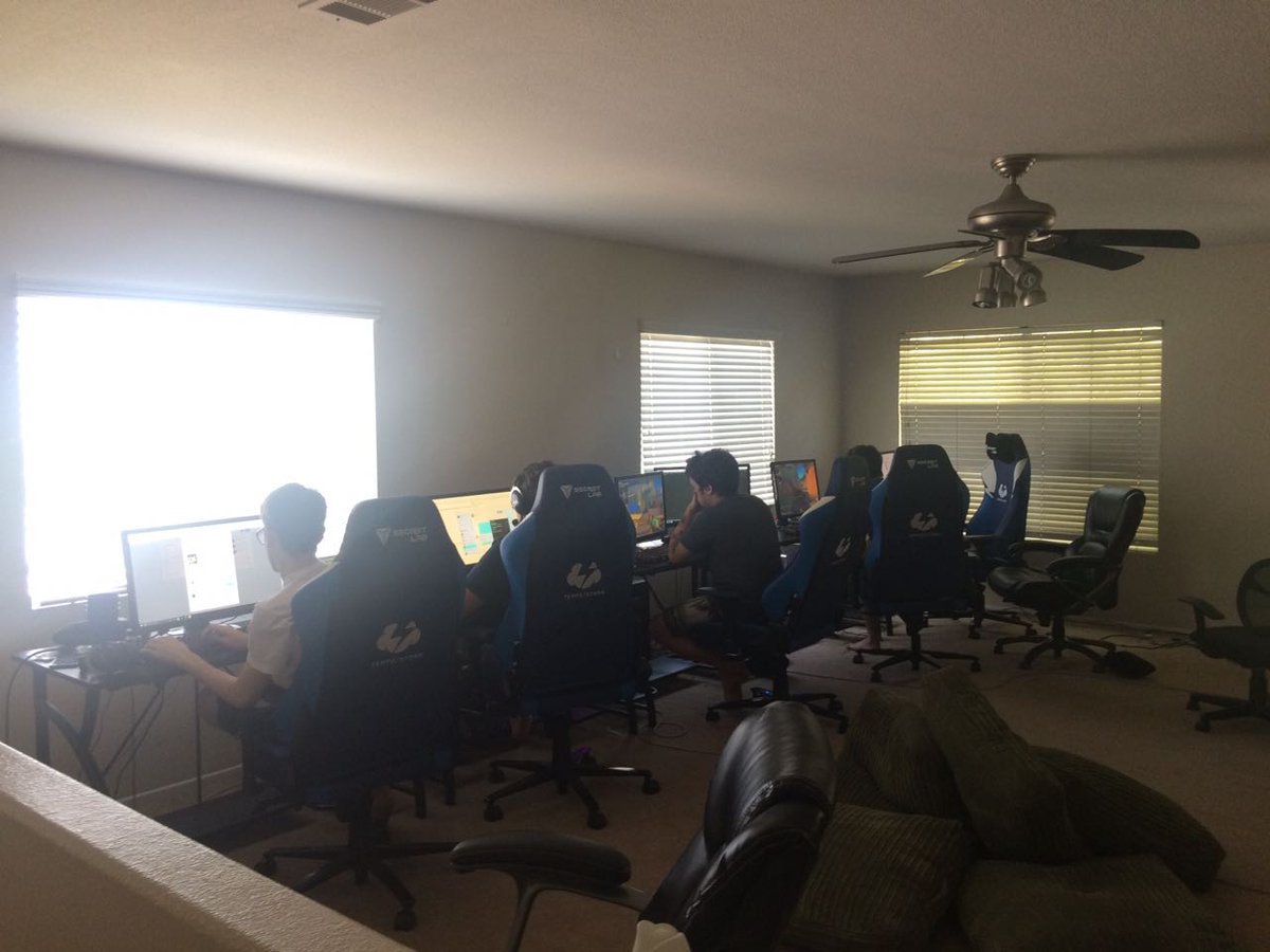 tatazincs's tweet photo. Mais 1 dia de treino, vivendo e aprendendo ✌️✌️✌️

#GoTempoStorm https://t.co/xdWOQnPyv3
