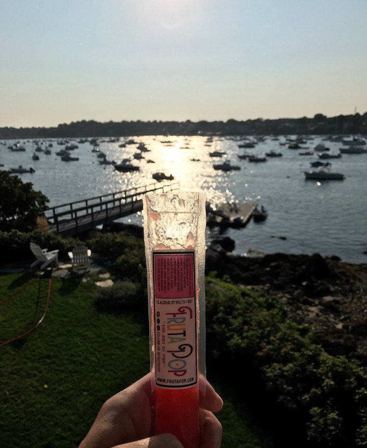 Fruta_POP's tweet photo. We're hanging onto summer for all it's worth. πΈ #kappys https://t.co/LN7xPKLEKW