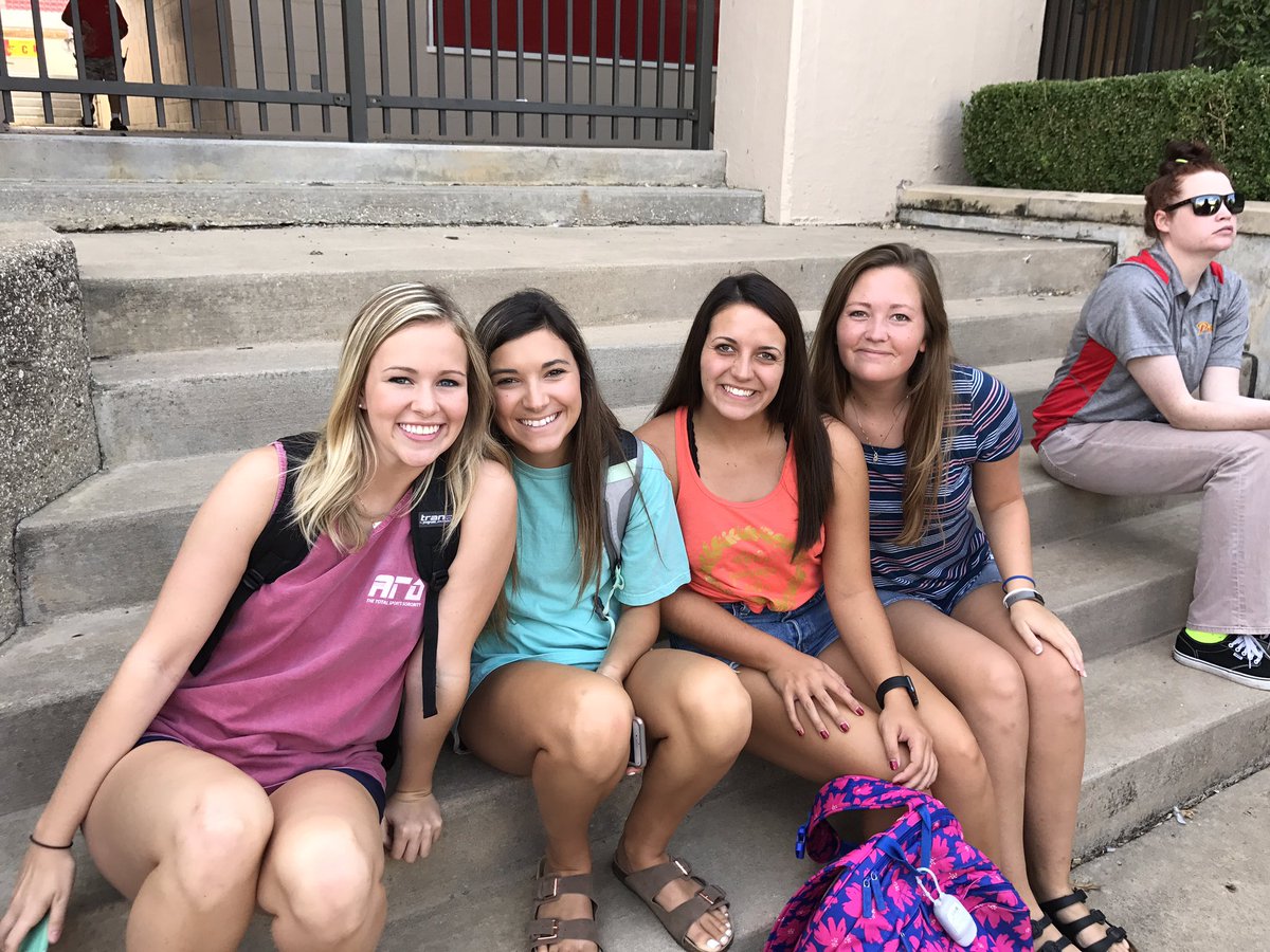PittStateAGD's tweet photo. Head out to COB to meet some of the coolest gals you'll ever meet! https://t.co/0yFkCOsC1P