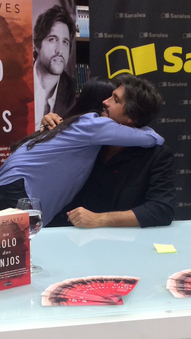 IrmaosChaves's tweet photo. [❤️] Lançamento do livro do Leo "No Colo dos Anjos" https://t.co/OfhbqS5x35