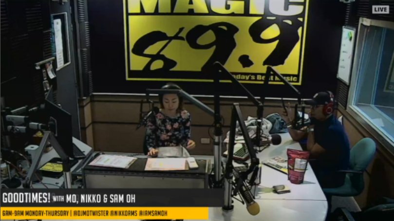 GTWMFanPage's tweet photo. 9.6.17
.
Oh the light that you left me will everglow... π΅
.
#GoodTimes899 #ChickRepublic https://t.co/EL3gCrXz82