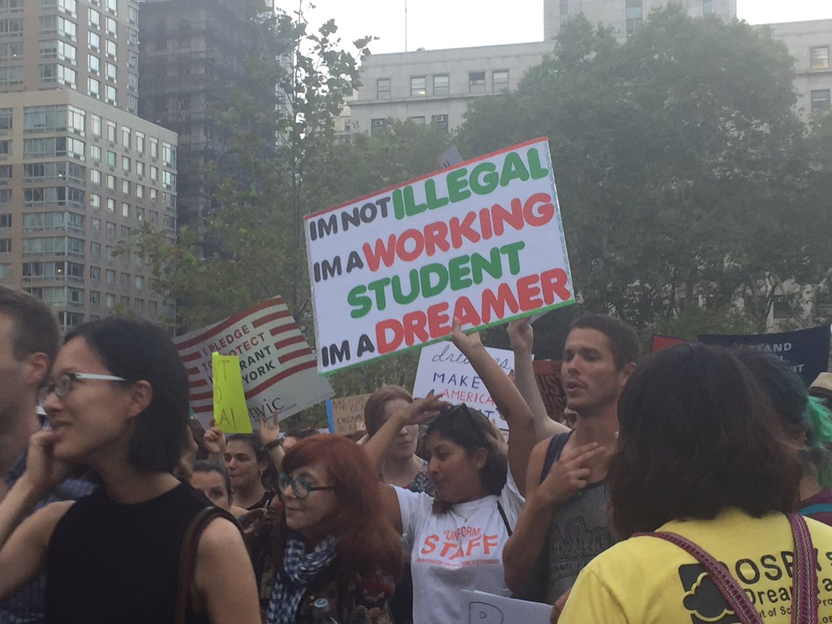 ACLU's tweet photo. Protesters in NYC say: No hate, no fear, immigrants are welcome here. #HereToStay https://t.co/bbWS7HhSmc
