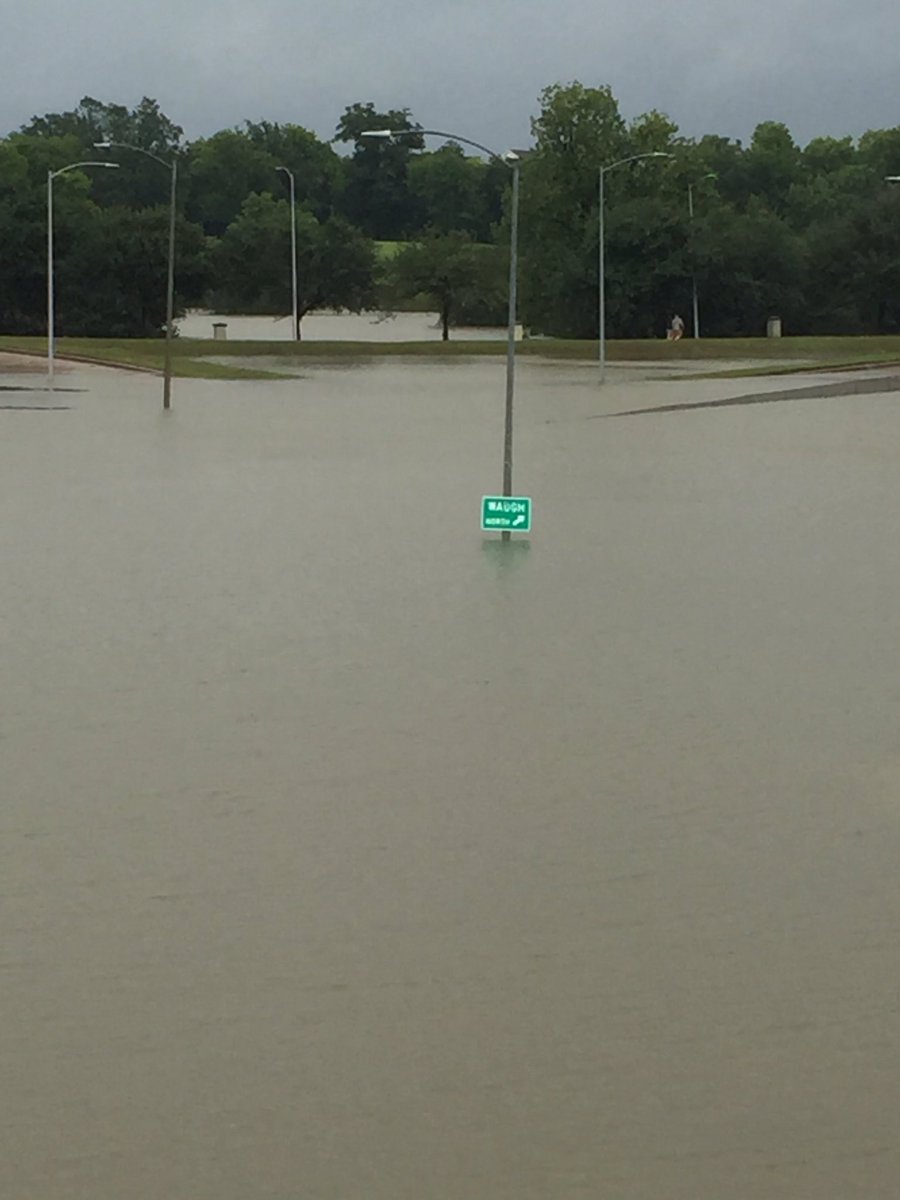 msangwyrick's tweet photo. Texas Strong❤️💙 Praying for all🙏🏻 https://t.co/sPAt60GYBl
