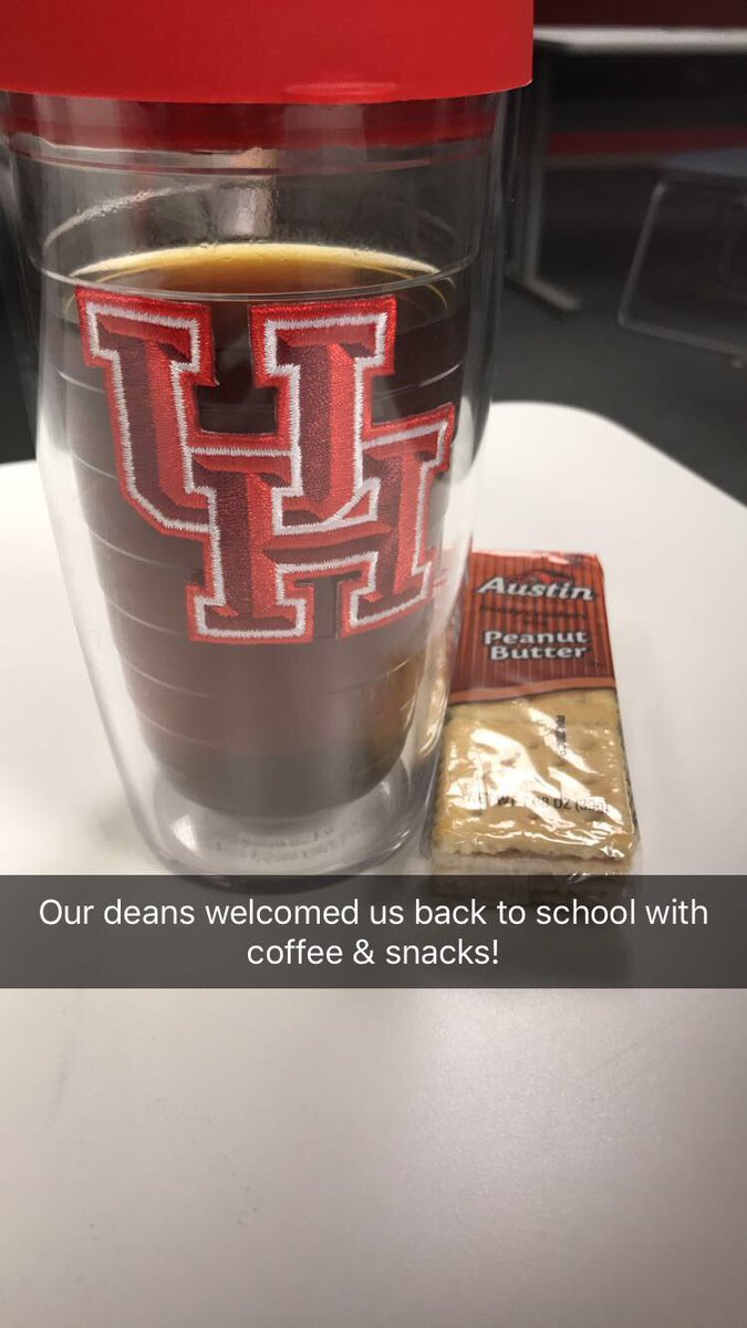 HeyRemington's tweet photo. Thank you @UHBauerDean, @AsstDeanSteve, and Bauer staff! #BauerMBA https://t.co/RLrXwa48T4