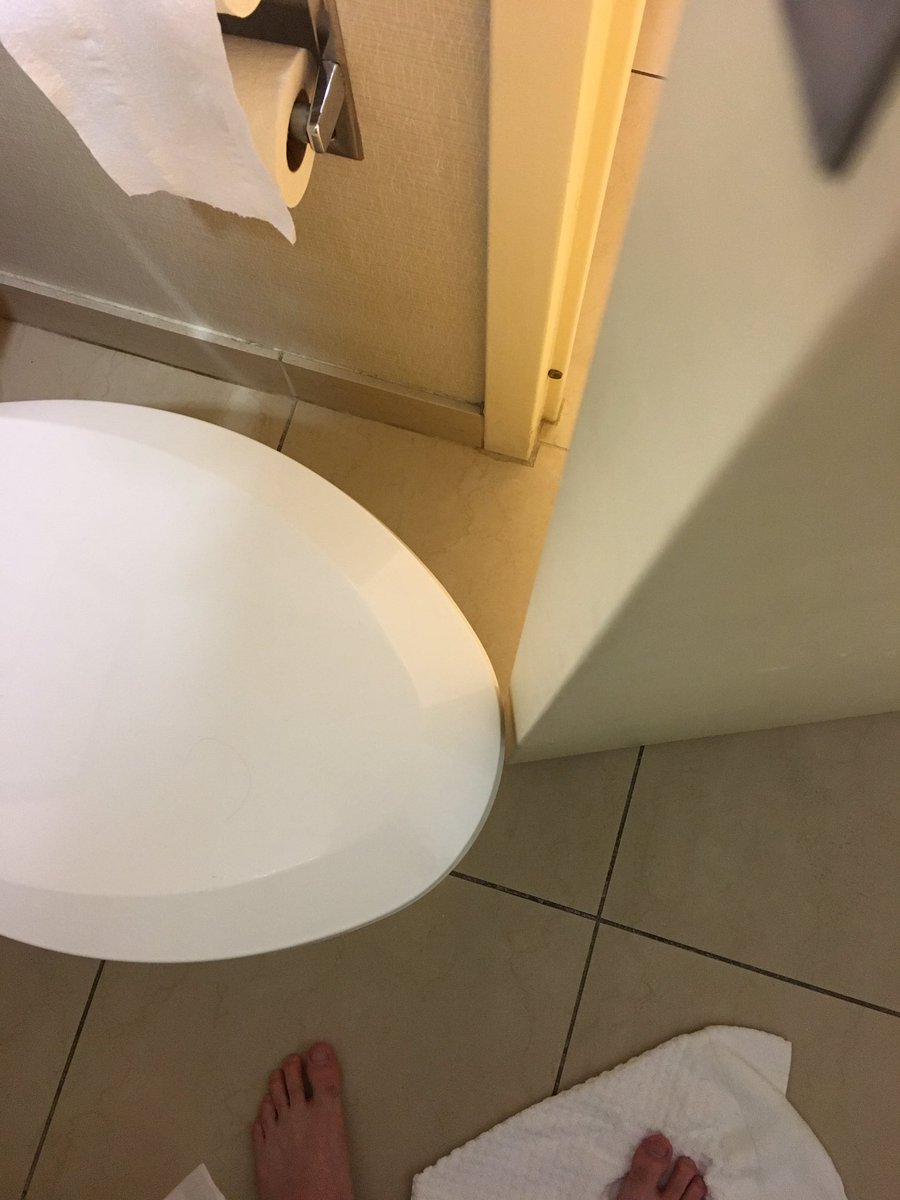 CaseyMoreta's tweet photo. how close i am to bitch slappin all da haters https://t.co/s06TQ8VsgO