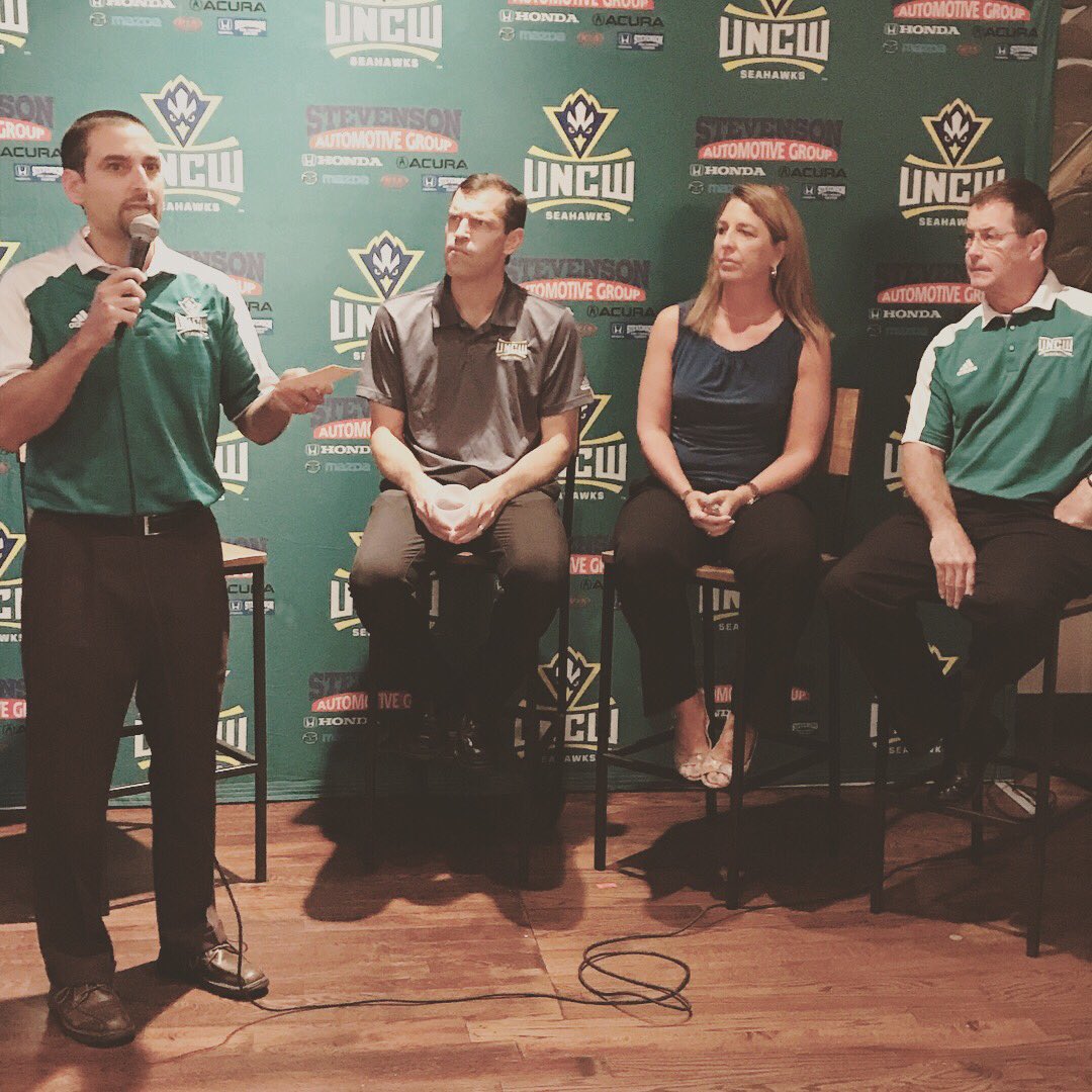SeahawkClub's tweet photo. Seahawks in Charlotte getting to meet our leaders at the 2nd stop on the 2017 Coaches Caravan 
#SeahawksNation #Wingsup #tealtakeover https://t.co/vbKfAliiNt