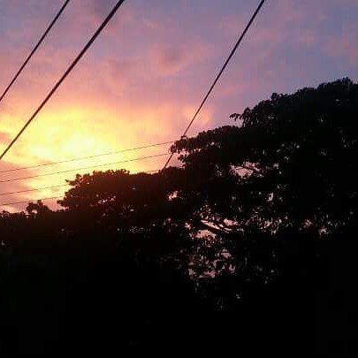 DiscoverMNI's tweet photo. Beautiful #sunset #BeforeIrma #Montserrat meets #HurricaneIrma https://t.co/KyoCanu12j https://t.co/KjIHYYmUnK