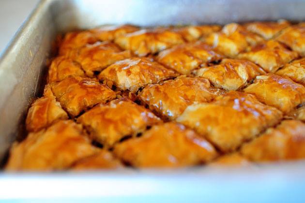 Eat, drink, &amp; dance all #LaborDayWeekend at the #LongBeach Greek Festival! The baklava will be ready for you! bit.ly/2bV9Hhi