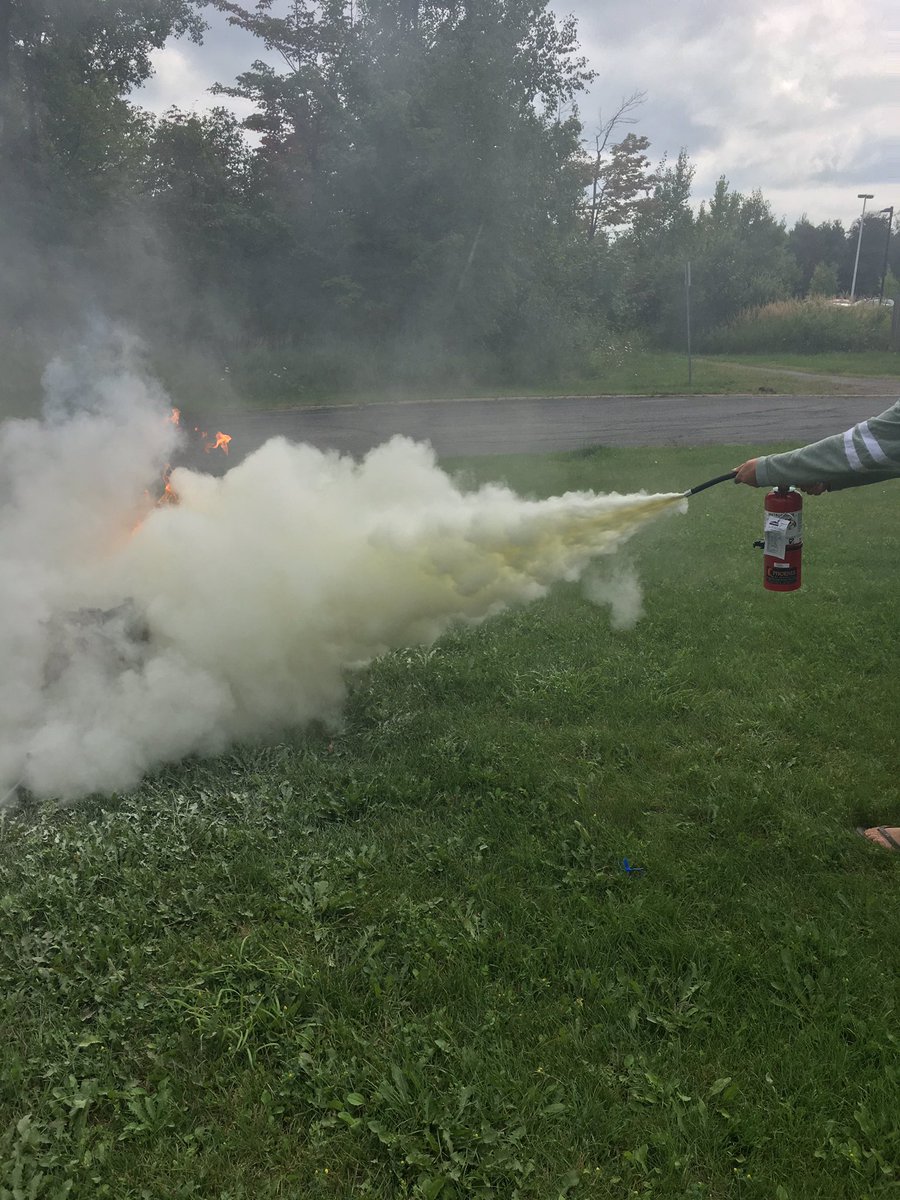 Another fire extinguisher training session in the books! Great work @SaultCollege @CitySSM #FireSafety https://t.co/iiRX8GWqwF