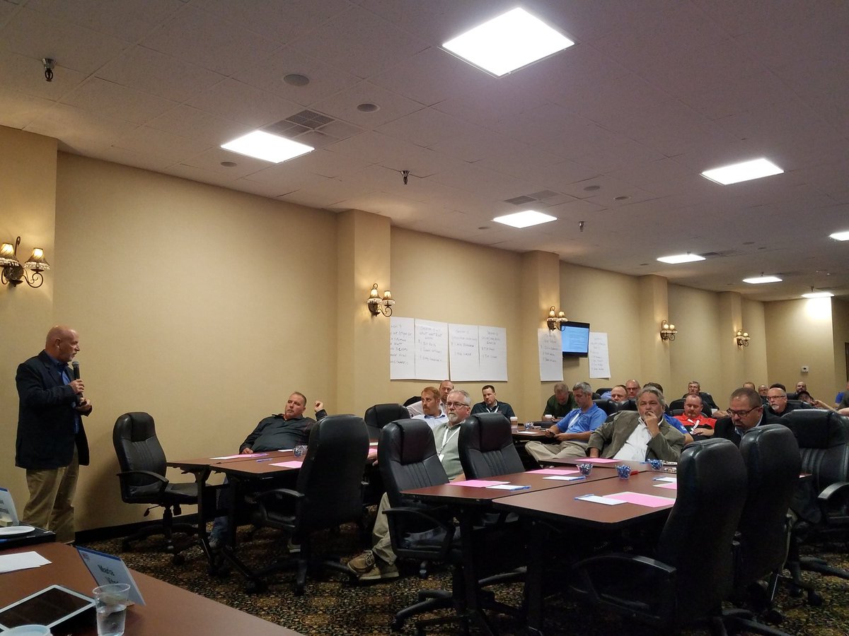 IMI_Minnesota's tweet photo. Fred Kinateder talking about BIM case studies at #LLC17 https://t.co/dHDShlceAV