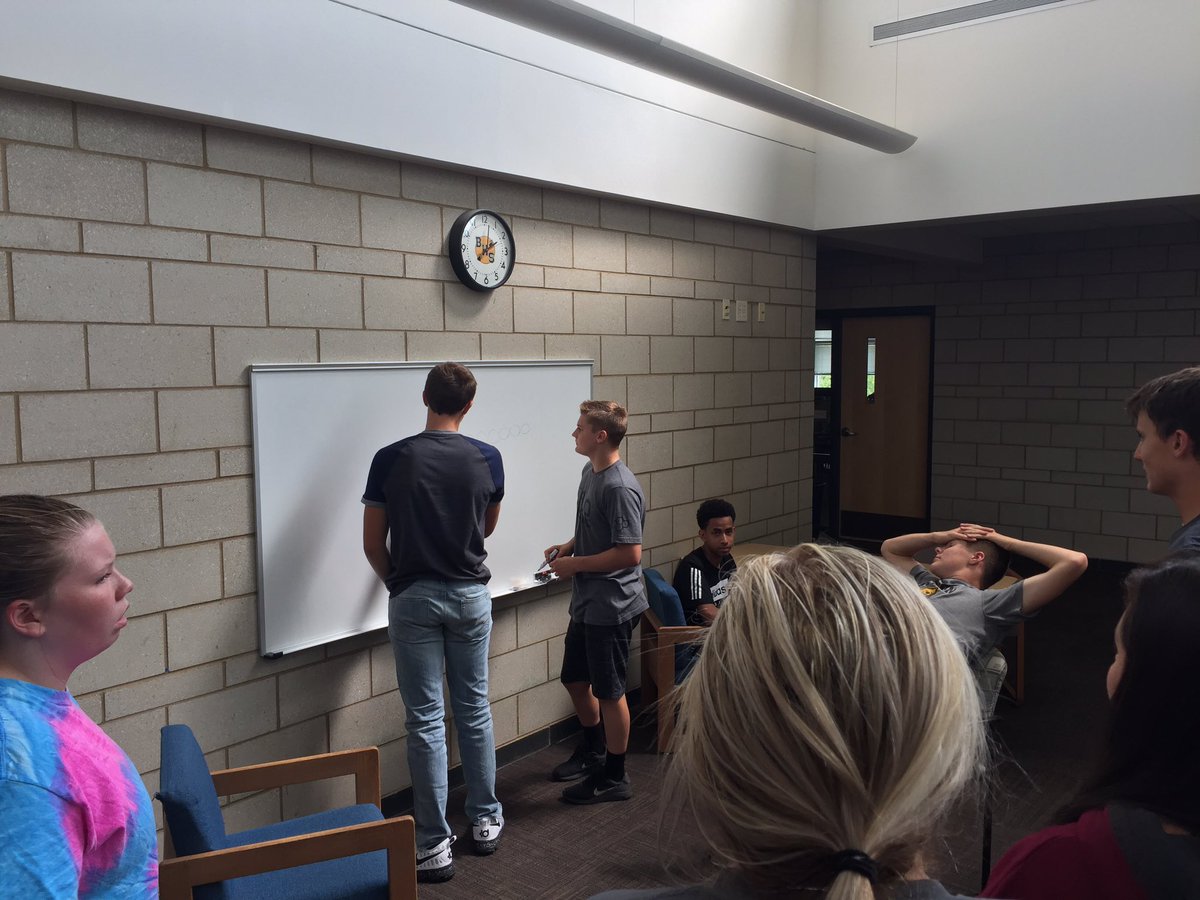 RyanRadke316's tweet photo. 2 Different ways of problem solving in Teen Life. Love seeing different ways to solve one problem #FACSedu #byronbears https://t.co/TUbR72iY0R