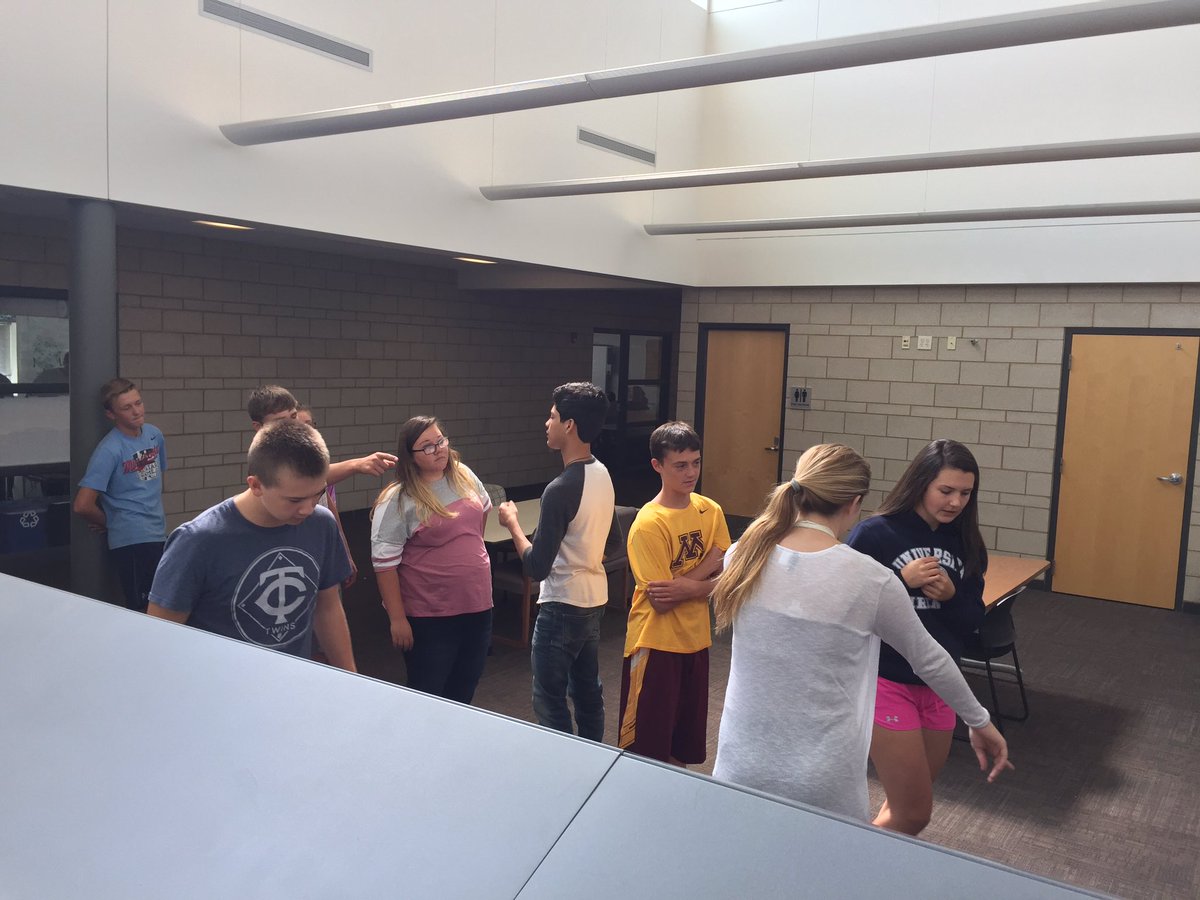 RyanRadke316's tweet photo. 2 Different ways of problem solving in Teen Life. Love seeing different ways to solve one problem #FACSedu #byronbears https://t.co/TUbR72iY0R