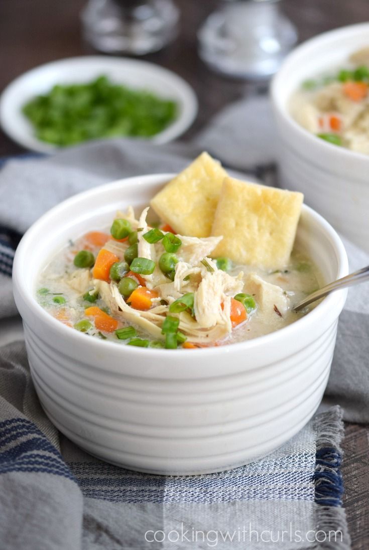 For the cool nights to come-warm up with Instant Pot Chicken Pot Pie Soup! <a href="/cooking_curls/">Lisa Johnson</a> buff.ly/2gmccwV