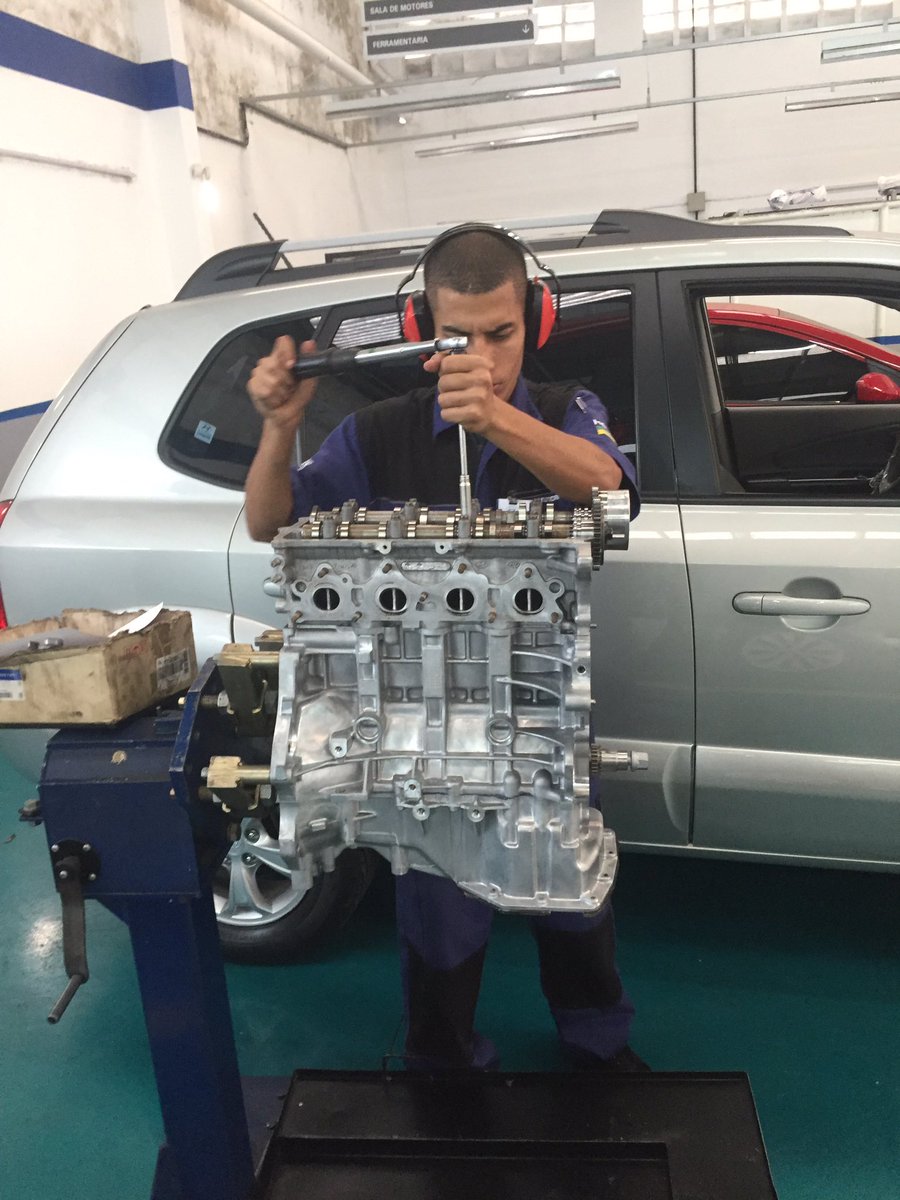 raique94's tweet photo. Concentração total
#motor #hb201.6 https://t.co/QSrpdz9tMb