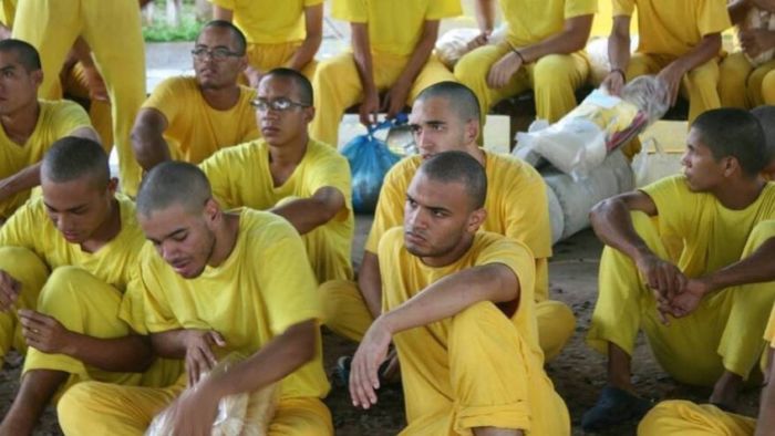 iultimahora's tweet photo. Paludismo, aislamiento, falta de medicinas y comida el drama de los detenidos de la UPEL https://t.co/8FiTDROo3x https://t.co/xuWvNioV74