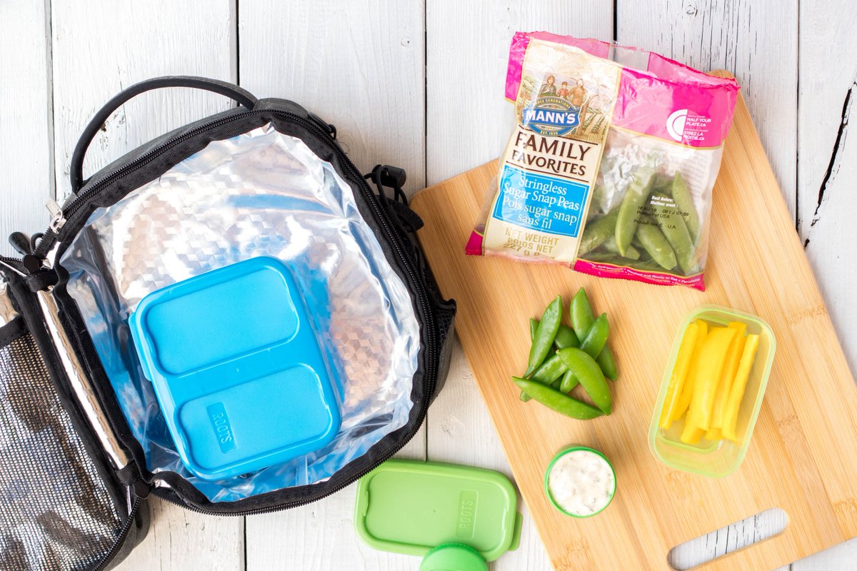 VeggiesMadeEasy's tweet image. A2 Sugar Snap Peas, of course! Kids love this crunchy sweet treat and it's easy to pack in a lunch box! #TeamSnacks