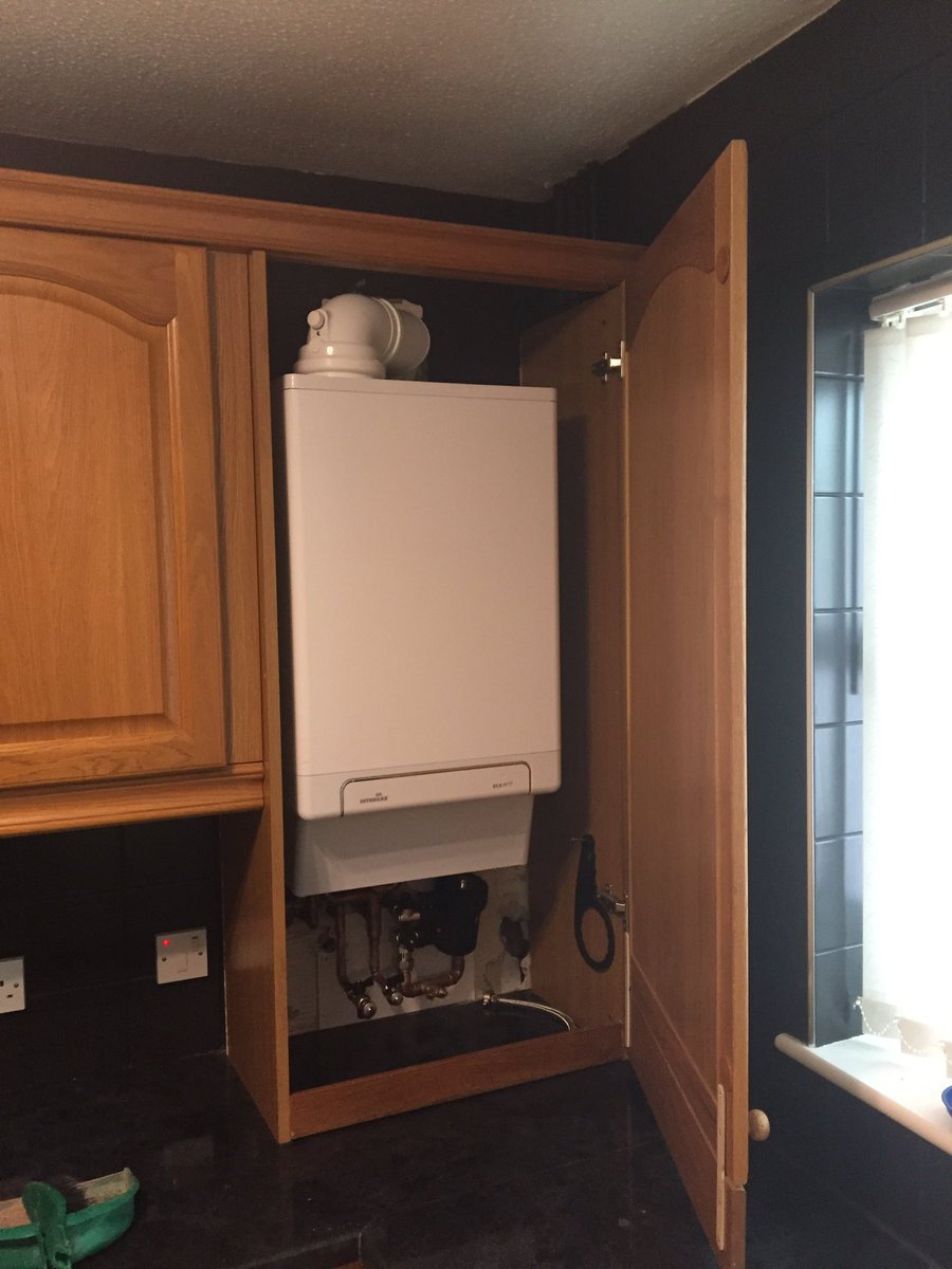 Bumblebeeheat's tweet photo. Tight fit but we did it! @WhichTraders #wtotm fitted with system flush and filter @ADEY_Pro and a ten year warranty @Intergasheating 👍💪🐝🐝🐝🐝 https://t.co/5jUbi256on