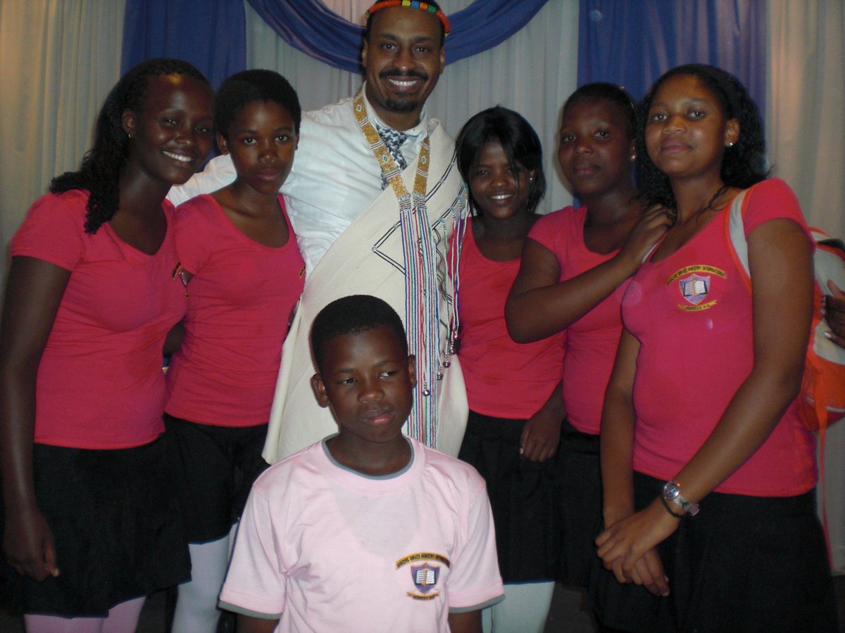 NewJCOfficial's tweet photo. 7 DAYS - @DrKAWilliams & Elder @worshipislife_ at our church in South Africa '08 Pastor Julius & Thandi Mpiti & dance ministry
#NJCSDHC17 https://t.co/isb1dQE1Zq