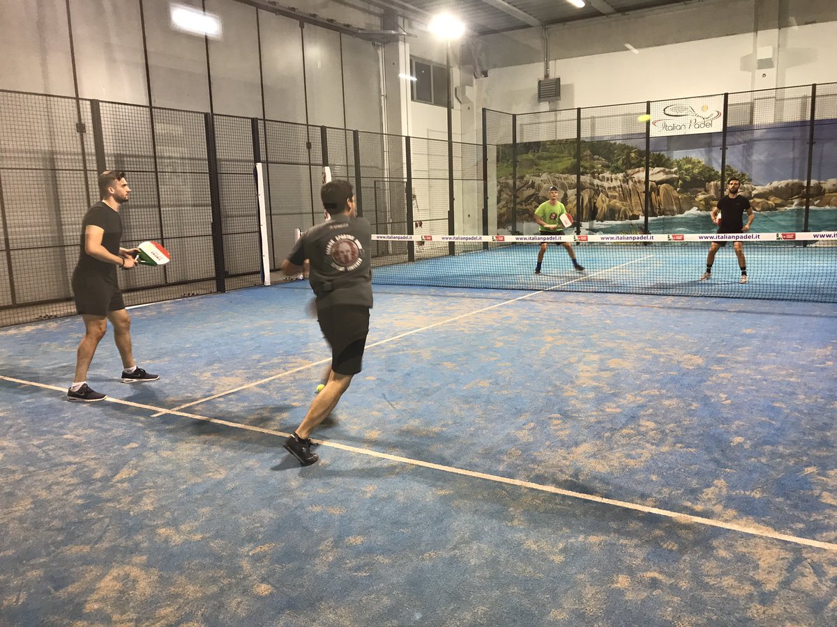 PadelBassa's tweet photo. Si riparte🎾🎾🎾!!!!buon padel ragazzi!!!!🤛💪 https://t.co/qYwhpjXlqO